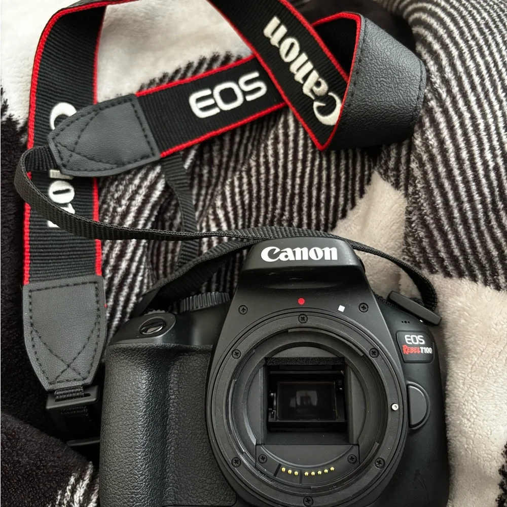 Canon EOS Rebel T100